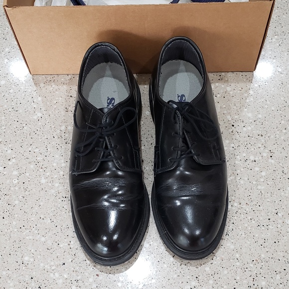 SHOES BATES. - Picture 1 of 5